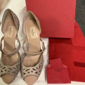 NIB Valentino Sz 39 (9) Platform Heels *SOLD*